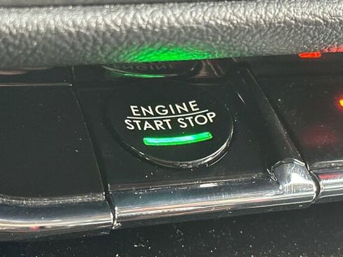 Used 2025 Lincoln Corsair FWD w/ Rear Removable Package Tray image 21