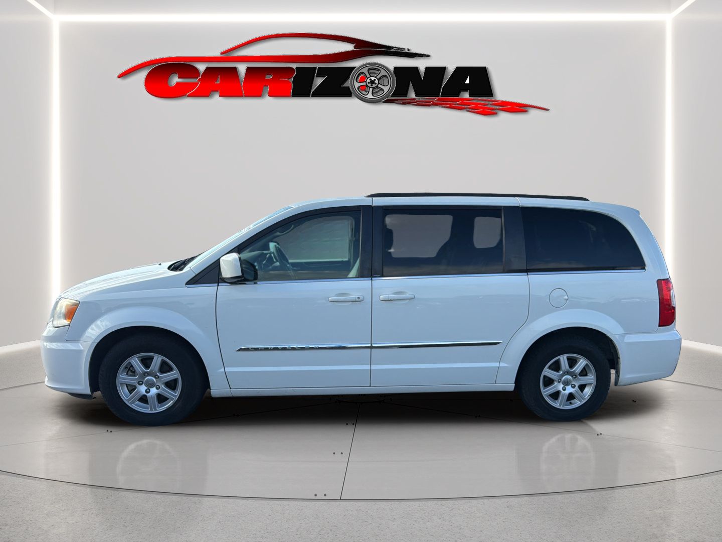 Used 2012 Chrysler Town & Country Touring w/ Entertainment Group #1 FWD image 10