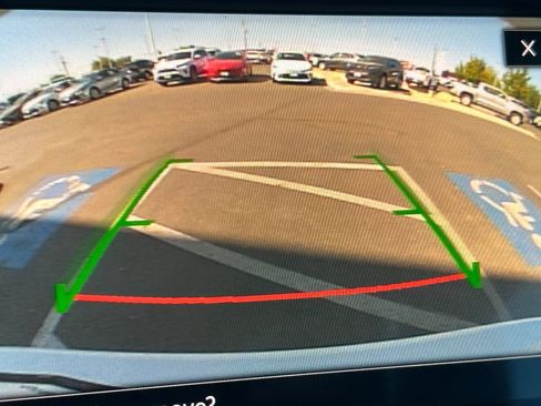 Used 2023 Volkswagen Taos SE image 16