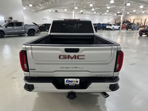 Used 2022 GMC Sierra 2500 Denali image 8
