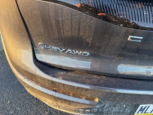 Used 2024 Toyota Crown Limited image 8