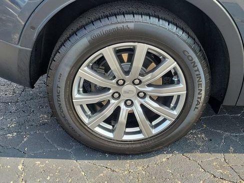Used 2019 Cadillac XT4 Premium Luxury w/ Enhanced Visibility Package FWD image 7
