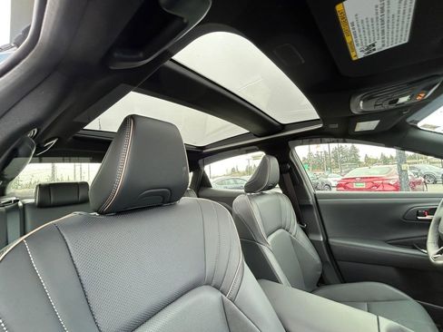 New 2026 Toyota Crown Platinum image 27