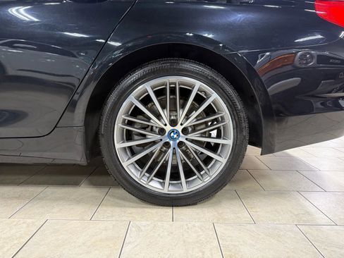 Used 2018 BMW 530e xDrive image 32