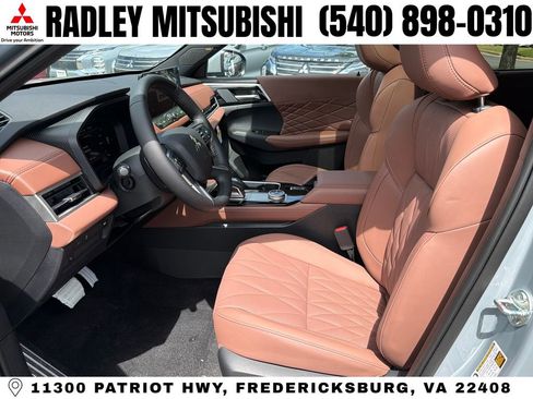 New 2026 Mitsubishi Outlander SEL image 3