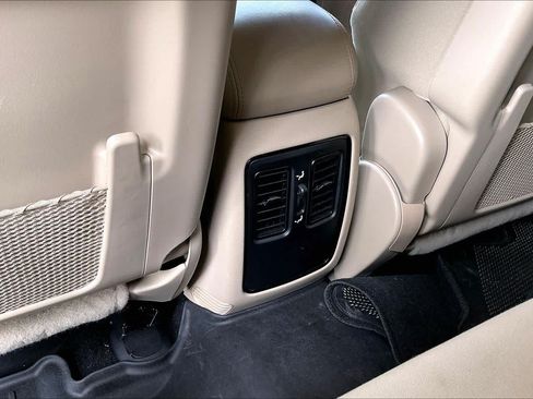 Used 2021 Dodge Durango SXT AWD/4WD image 34