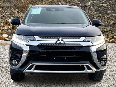 Used 2020 Mitsubishi Outlander ES image 3