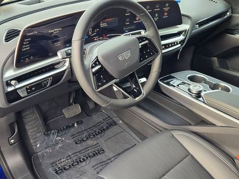 Certified 2025 Cadillac Lyriq Sport image 10