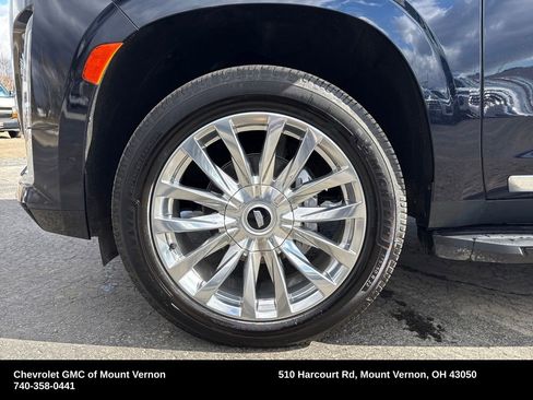 Used 2023 Cadillac Escalade Premium Luxury w/ LPO, Illumination Package image 27