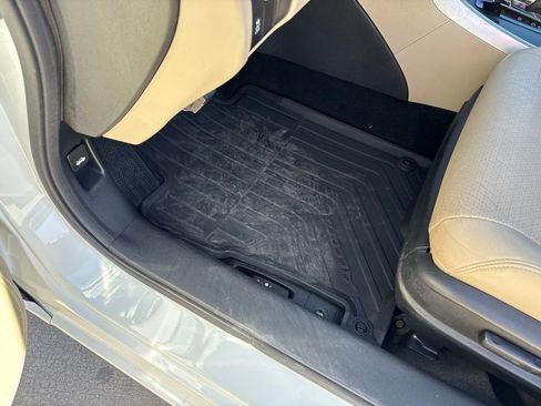 Used 2014 Honda Accord EX-L image 16
