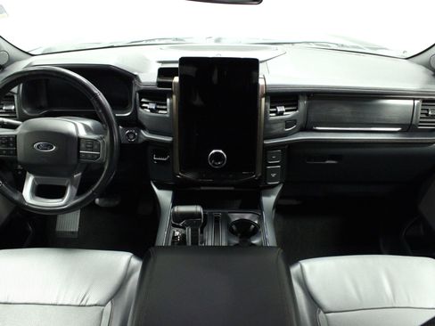 Used 2022 Ford F150 Lightning Lariat image 18