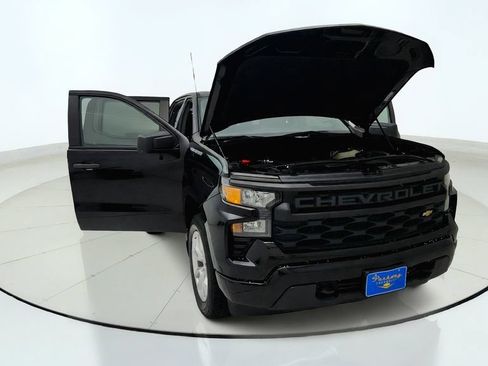 Used 2024 Chevrolet Silverado 1500 Custom RWD image 9