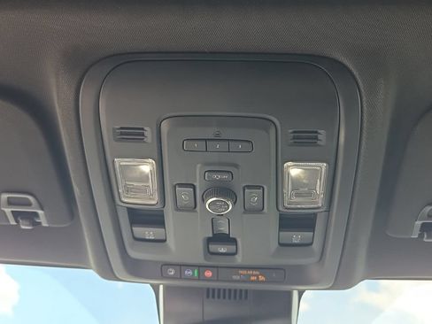 Used 2023 Chevrolet Suburban RST w/ Sport Performance Package AWD/4WD image 41