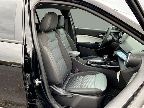 New 2026 Chevrolet Trax LT w/ LT Convenience Package image 12
