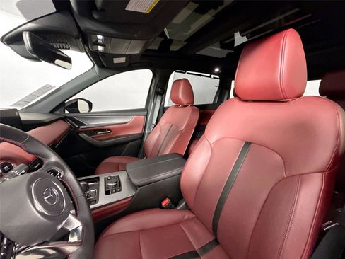 Used 2025 MAZDA CX-70 3.3 Turbo S w/ Premium Package image 3