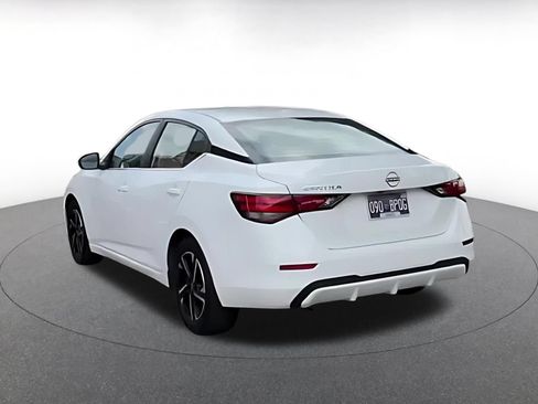 Used 2025 Nissan Sentra SV FWD image 11