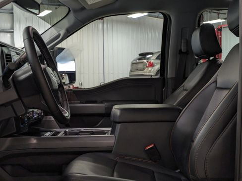 New 2025 Ford F250 Lariat w/ Lariat Ultimate Package image 39