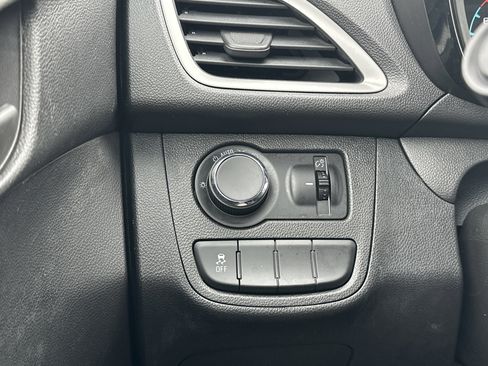 Used 2022 Chevrolet Spark LS image 23