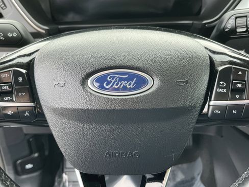 Used 2024 Ford Escape Platinum image 18