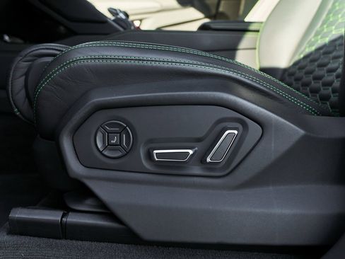 Used 2021 Lamborghini Urus image 33