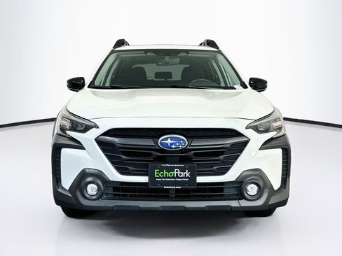 Used 2025 Subaru Outback Premium w/ Popular Package #1A AWD/4WD image 2
