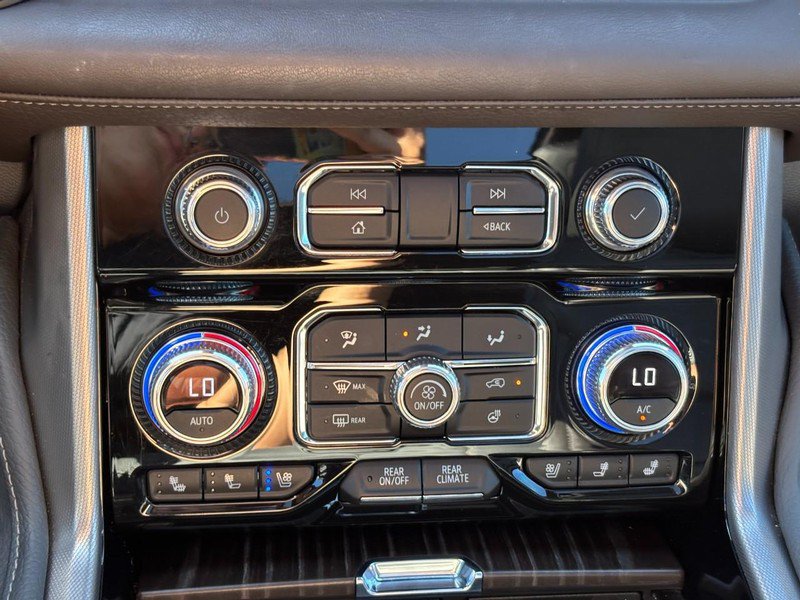 Used 2024 GMC Yukon XL Denali w/ Advanced Technology Package AWD/4WD image 25