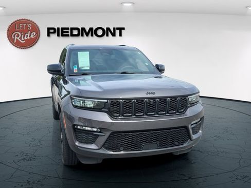 Certified 2024 Jeep Grand Cherokee Limited w/ Luxury Tech Group II image 5