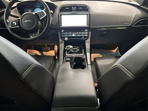 Used 2017 Jaguar F-PACE R-Sport AWD/4WD image 20