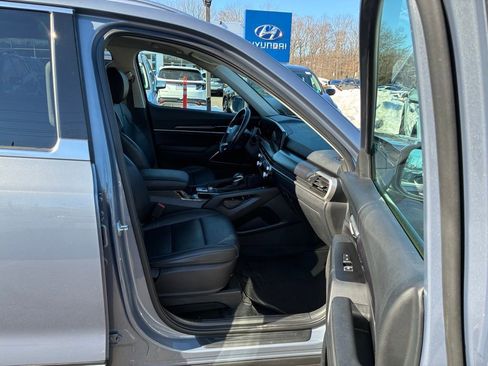 Used 2023 Kia Telluride S image 23