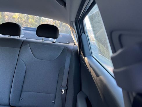 Used 2025 Kia K4 LXS image 36