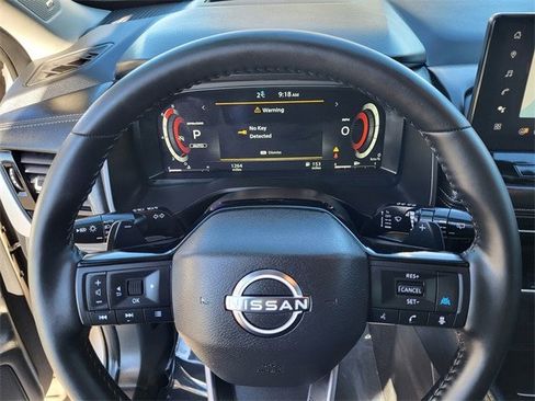 Certified 2025 Nissan Rogue Platinum w/ Platinum Premium Package image 9