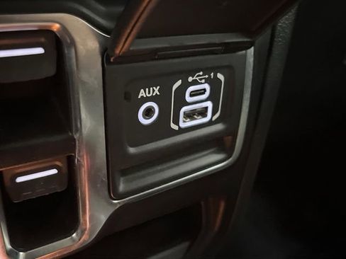 Used 2021 Jeep Wrangler Unlimited Sport image 22