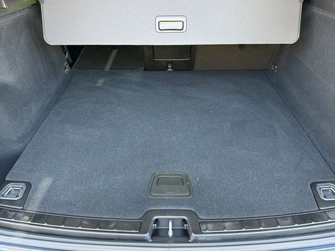 Certified 2025 Volvo XC60 B5 Core w/ Climate Package PRO image 17