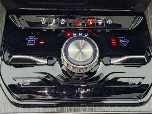 Used 2022 Jeep Wagoneer Series III w/ Premium Group I image 25