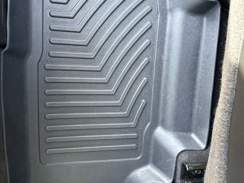 Used 2019 GMC Terrain SLT image 25