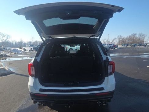 Certified 2025 Ford Explorer ST image 8