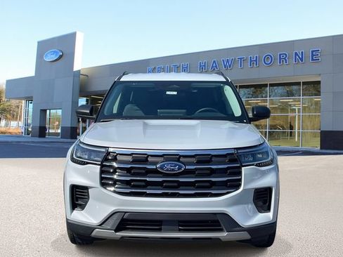 New 2026 Ford Explorer Active RWD image 2