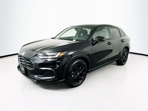 Used 2025 Honda HR-V Sport image 3