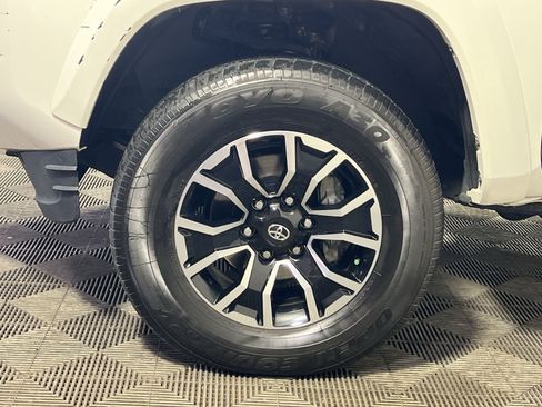 Used 2023 Toyota Tacoma TRD Sport w/ Black Out Package (TMS) AWD/4WD image 12