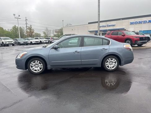 Used 2010 Nissan Altima 2.5 S FWD image 11