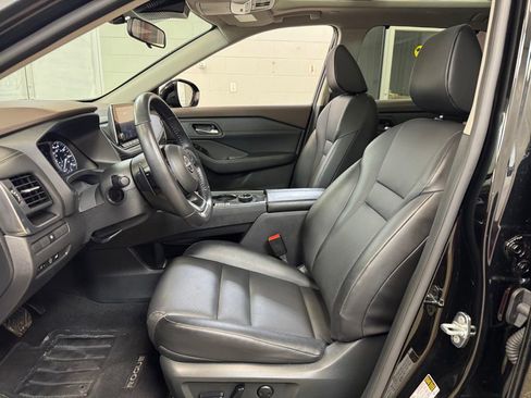Used 2023 Nissan Rogue SV w/ SV Premium B Package AWD/4WD image 11