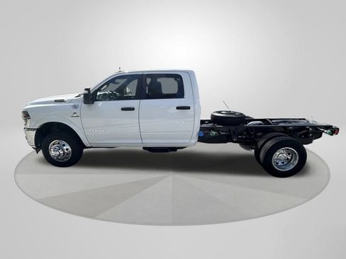 New 2025 RAM 3500 Big Horn image 4