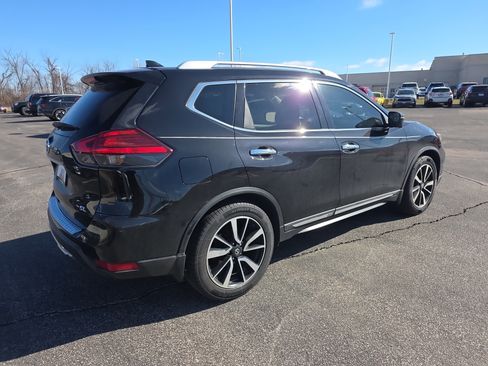 Used 2017 Nissan Rogue SL w/ SL Premium Package image 3