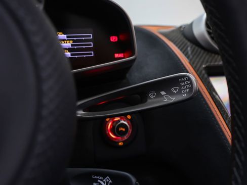 Used 2013 McLaren MP4-12C Spider RWD image 45