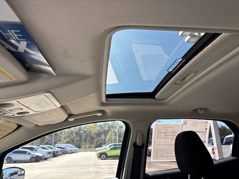 Certified 2019 Ford EcoSport SE image 9