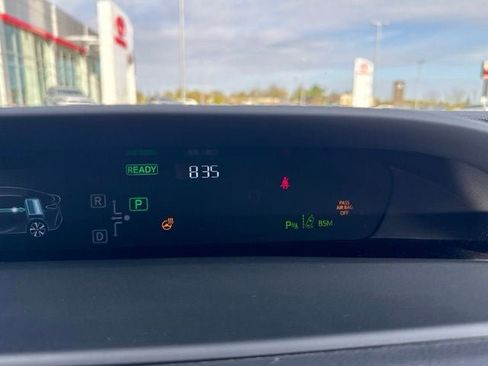 Certified 2020 Toyota Prius Prime Limited FWD image 24