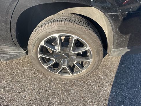 Used 2022 Chevrolet Tahoe RST w/ Luxury Package image 10