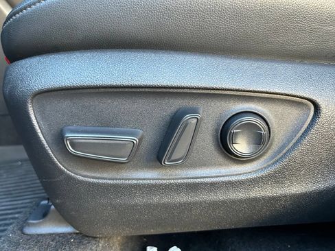 Certified 2024 Toyota Highlander XSE FWD image 18