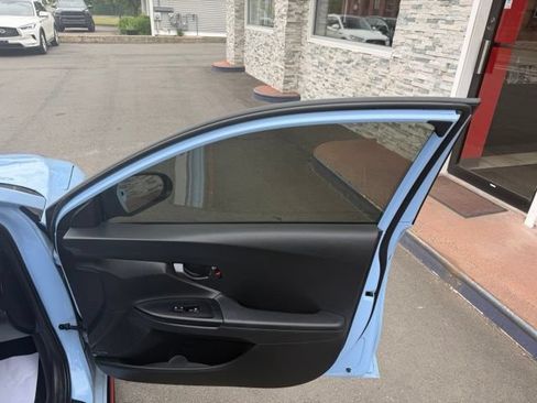 Used 2022 Hyundai Veloster N FWD image 14