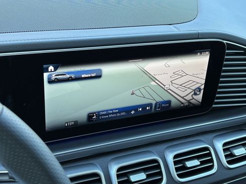 New 2026 Mercedes-Benz GLS 450 4MATIC image 18